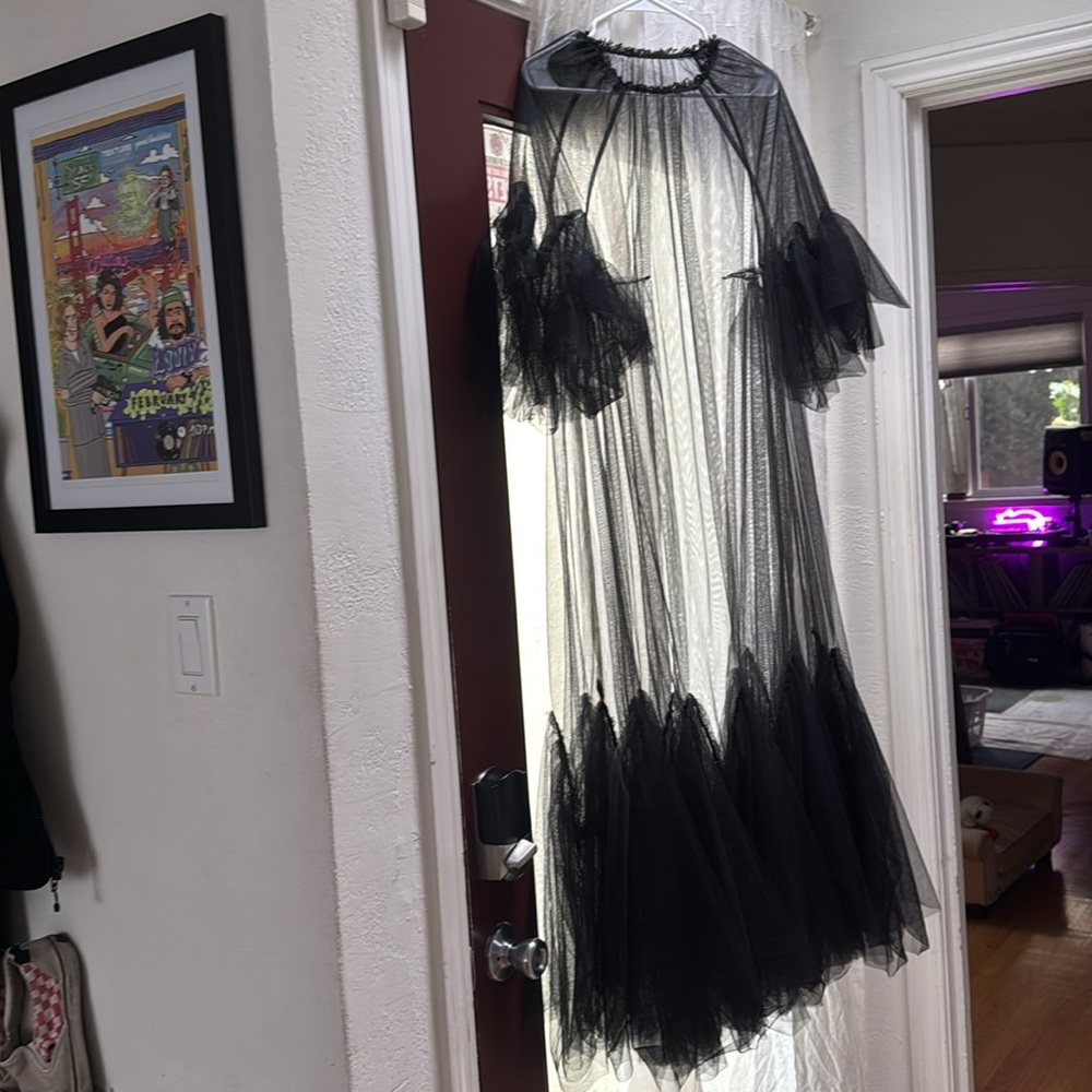 AVANT GARDE TULLE OVERLAY